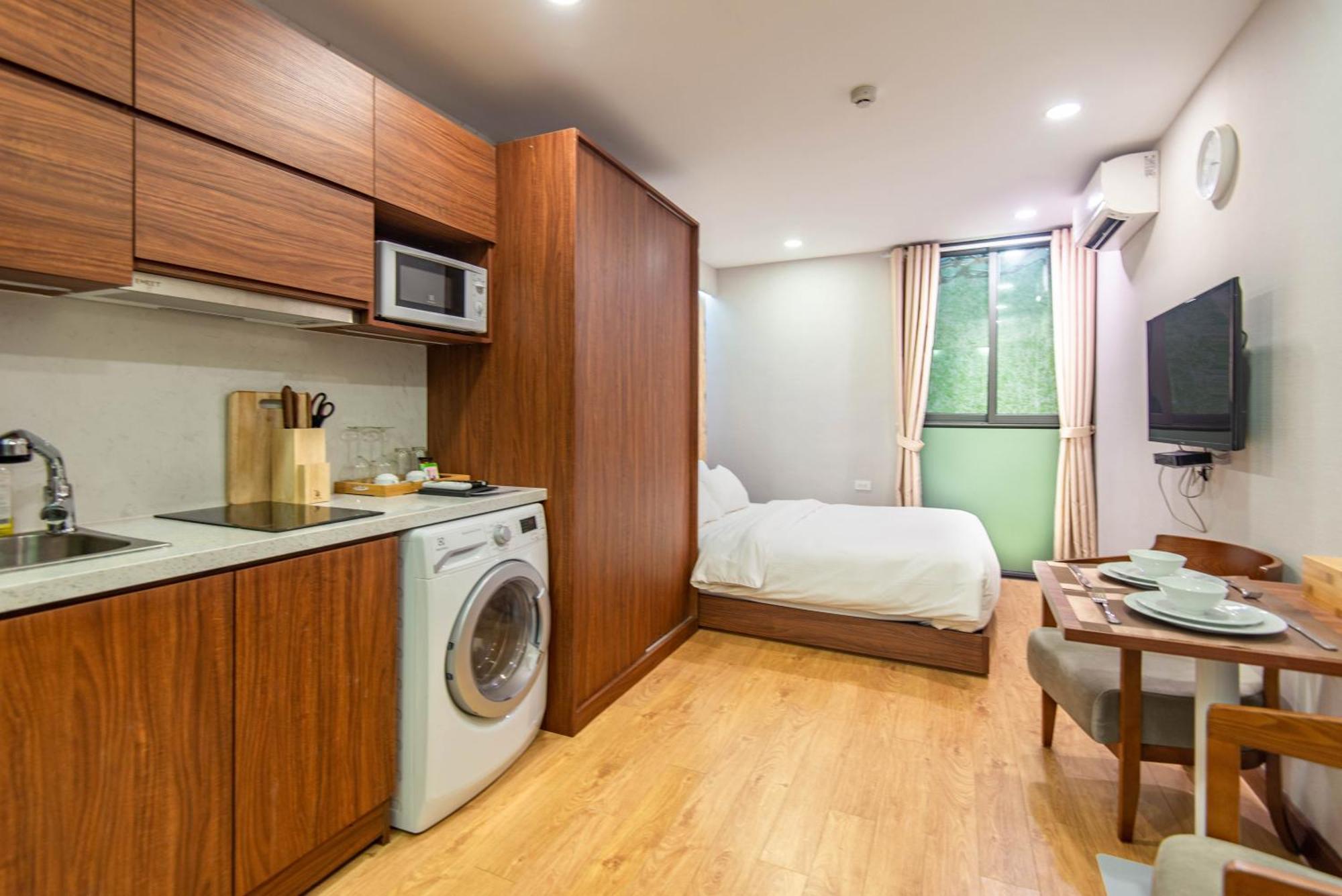 Sunny Moon West Lake Apartment Hanoi Room photo